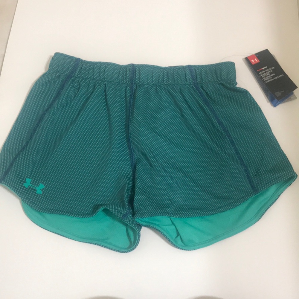 Under Armour short